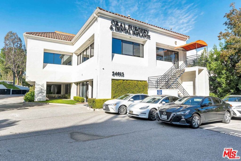 24013 Ventura Blvd 201, Calabasas, CA 91302 — exterior