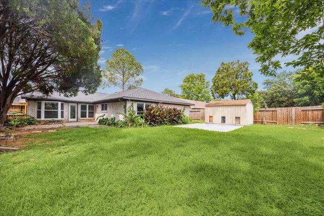 12119 Green Glade Drive, Houston, TX 77099