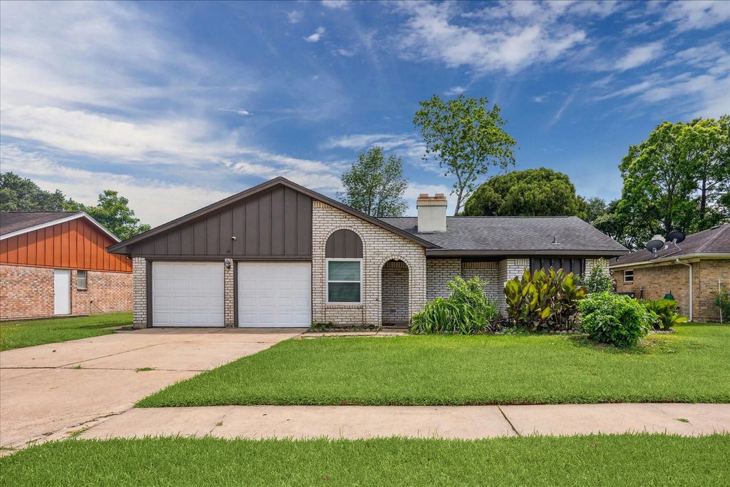 12119 Green Glade Drive, Houston, TX 77099