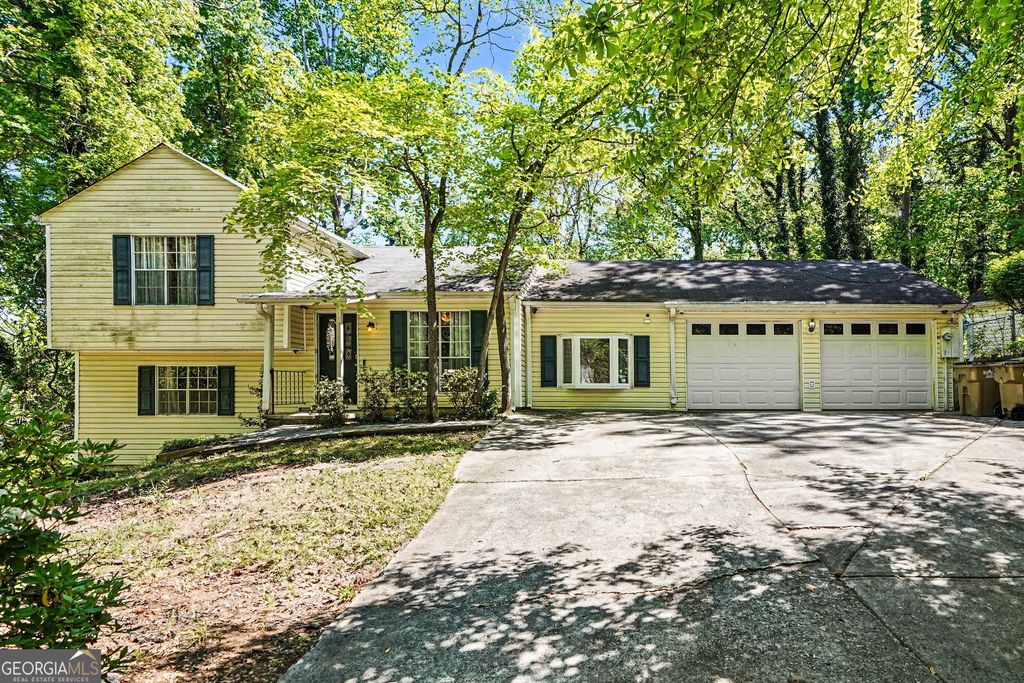 10968 Highridge Court, Hampton, GA 30228