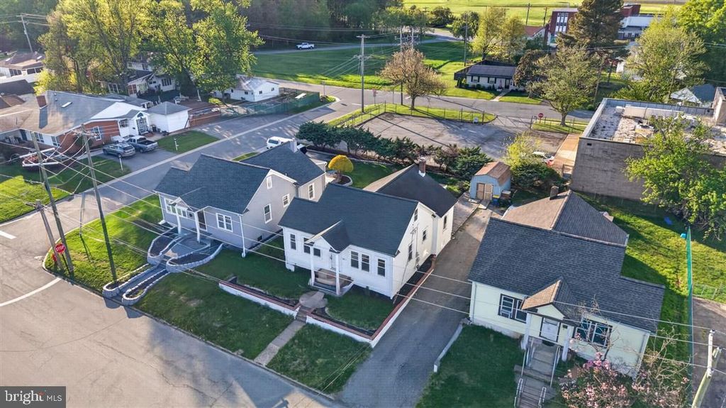 615 W 13TH, New Castle, DE 19720