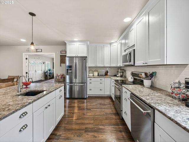 22035 Se FIRWOOD Rd, Sandy, OR 97055