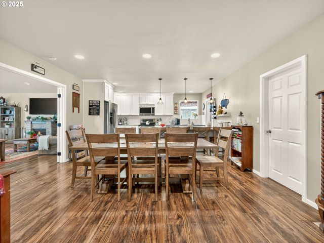 22035 Se FIRWOOD Rd, Sandy, OR 97055