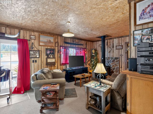22035 Se FIRWOOD Rd, Sandy, OR 97055
