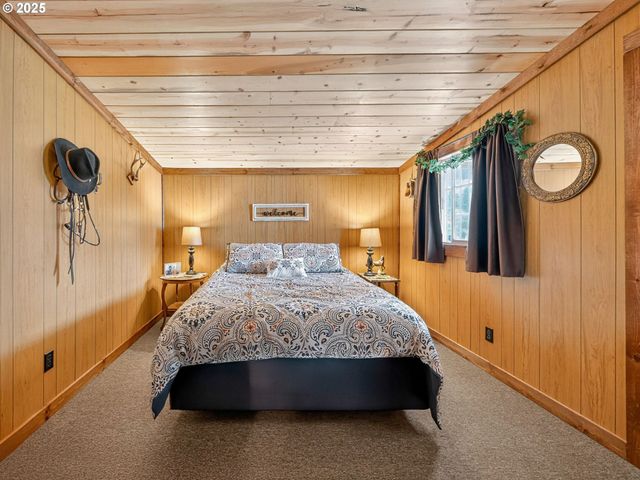 22035 Se FIRWOOD Rd, Sandy, OR 97055