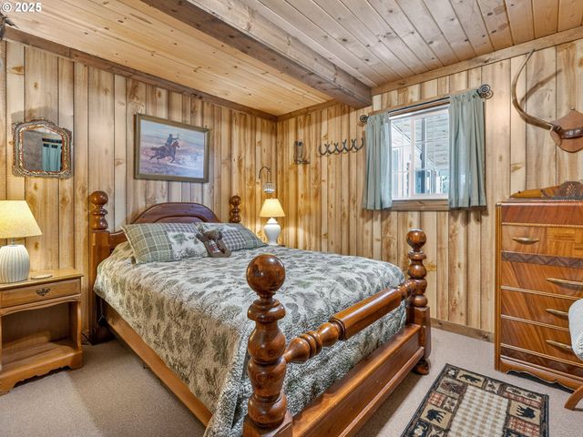 22035 Se FIRWOOD Rd, Sandy, OR 97055