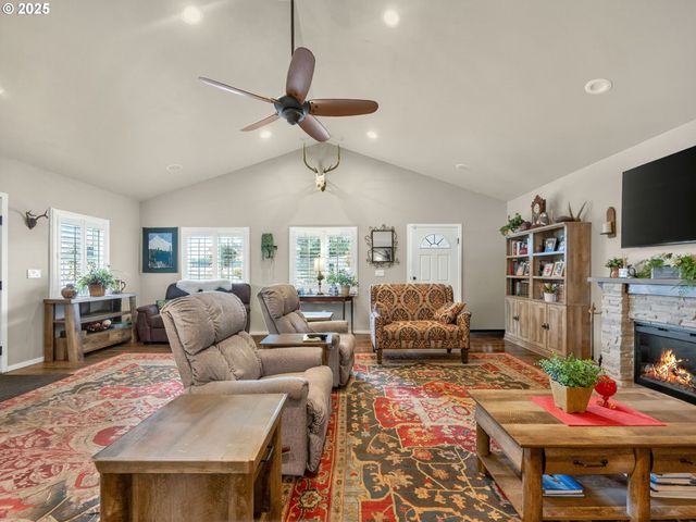 22035 Se FIRWOOD Rd, Sandy, OR 97055