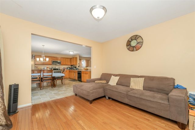 1524 Darlington Trail, Kalamazoo, MI 49009