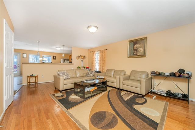 1524 Darlington Trail, Kalamazoo, MI 49009