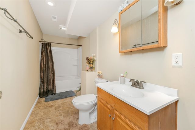 1524 Darlington Trail, Kalamazoo, MI 49009