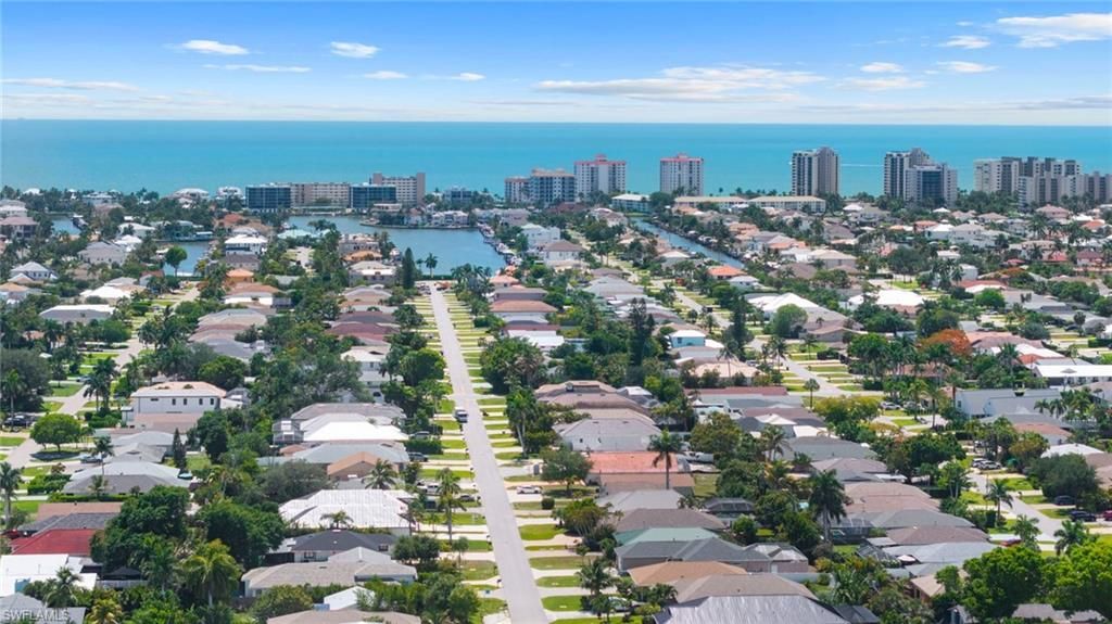 641 105th AVE N, NAPLES, FL 34108 — photo 2