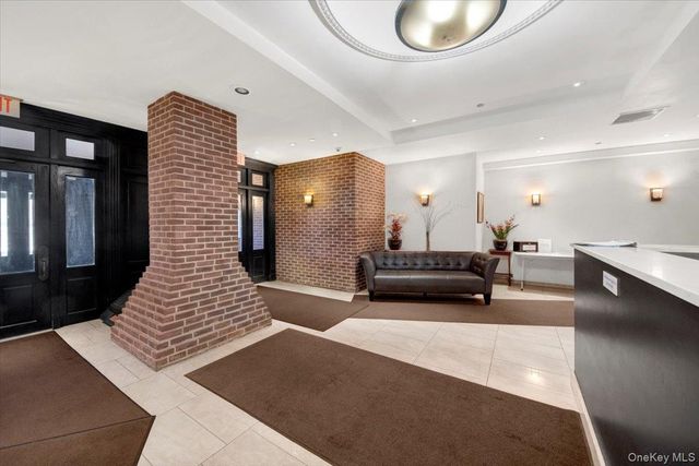 23 Water Grant Street 10B, Yonkers, NY 10701