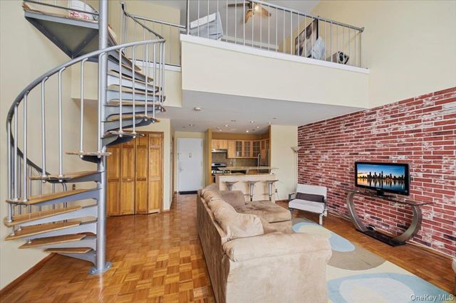 23 Water Grant Street 10B, Yonkers, NY 10701