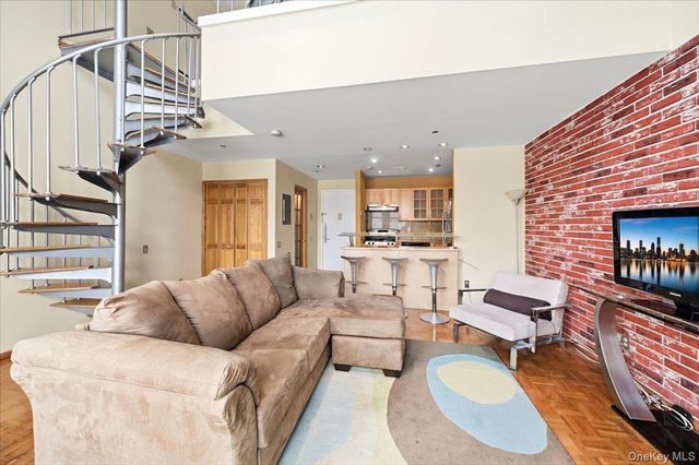 23 Water Grant Street 10B, Yonkers, NY 10701