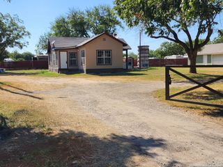 20335 CAMPBELLTON RD # 1, San Antonio, TX 78264