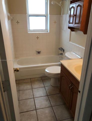 1001 SE 16th St 15, Fort Lauderdale, FL 33316
