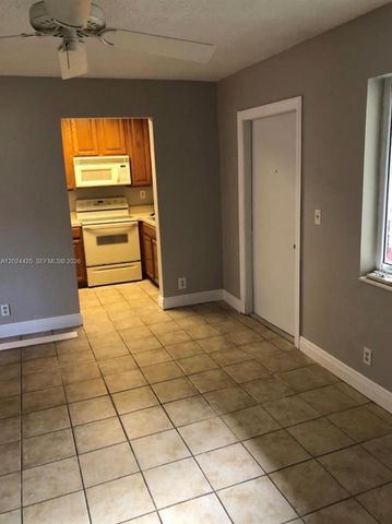 1001 SE 16th St 15, Fort Lauderdale, FL 33316