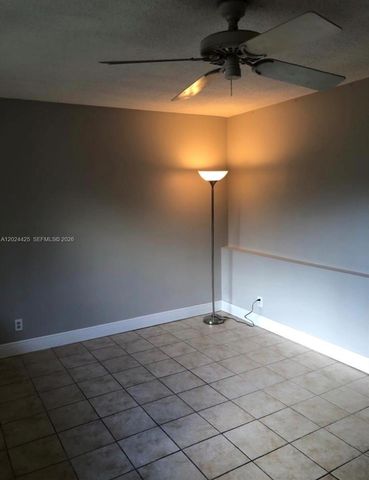 1001 SE 16th St 15, Fort Lauderdale, FL 33316