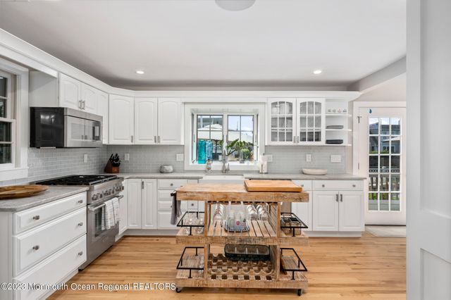 212 Helm Road, Mantoloking, NJ 08738