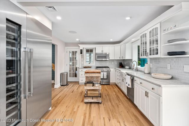 212 Helm Road, Mantoloking, NJ 08738
