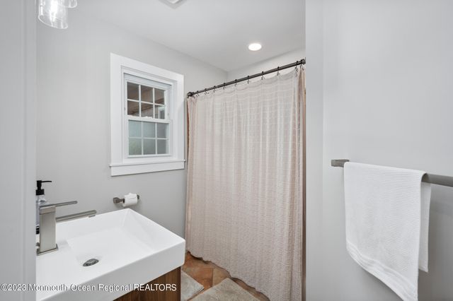212 Helm Road, Mantoloking, NJ 08738