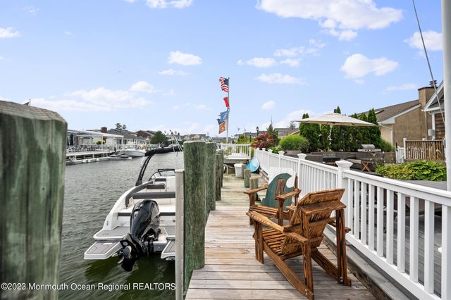 212 Helm Road, Mantoloking, NJ 08738