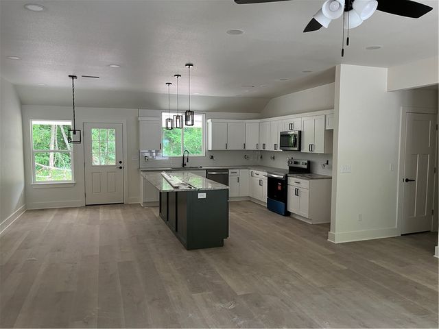 3455 Madison County Road 8270, Huntsville, AR 72740