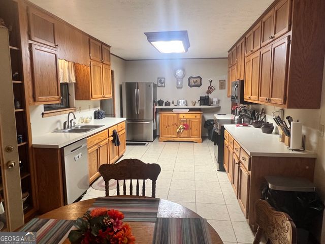 3115 East Fairview Rd, Mcdonough, GA 30252