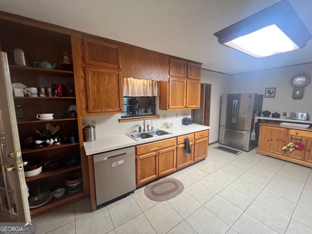 3115 East Fairview Rd, Mcdonough, GA 30252