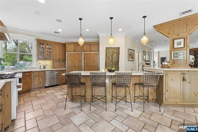 128 Westervelt Avenue, Tenafly, NJ 07670