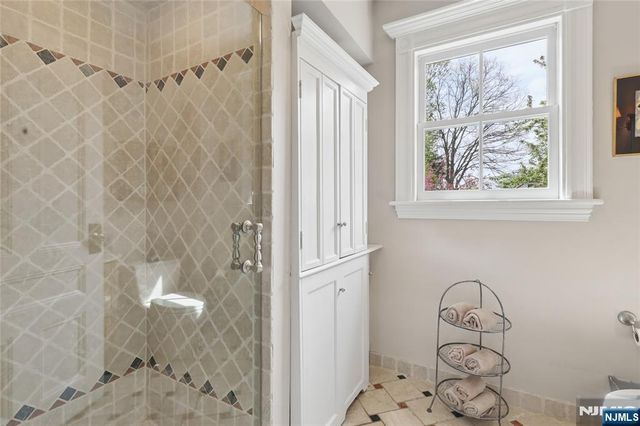 128 Westervelt Avenue, Tenafly, NJ 07670