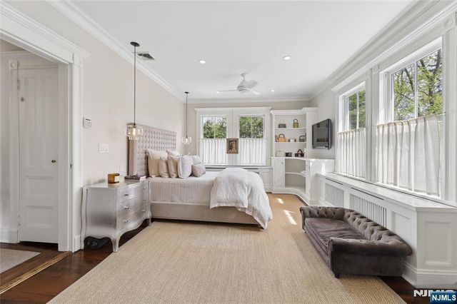 128 Westervelt Avenue, Tenafly, NJ 07670