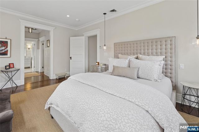 128 Westervelt Avenue, Tenafly, NJ 07670