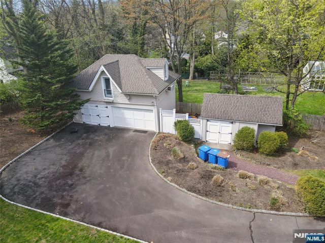 128 Westervelt Avenue, Tenafly, NJ 07670