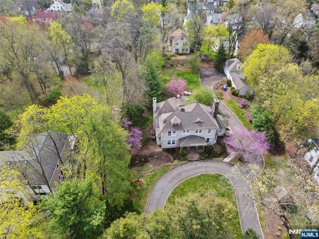 128 Westervelt Avenue, Tenafly, NJ 07670