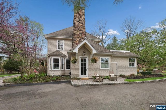128 Westervelt Avenue, Tenafly, NJ 07670