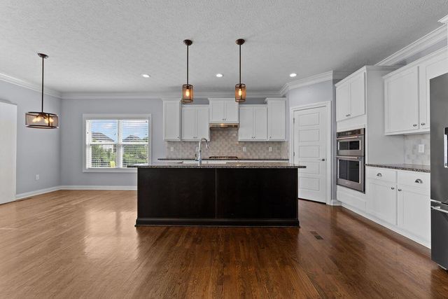 2449 Bryn Mawr Drive, Lewis Center, OH 43035