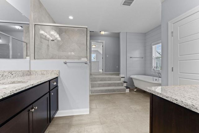 2449 Bryn Mawr Drive, Lewis Center, OH 43035