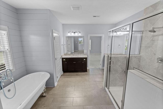 2449 Bryn Mawr Drive, Lewis Center, OH 43035