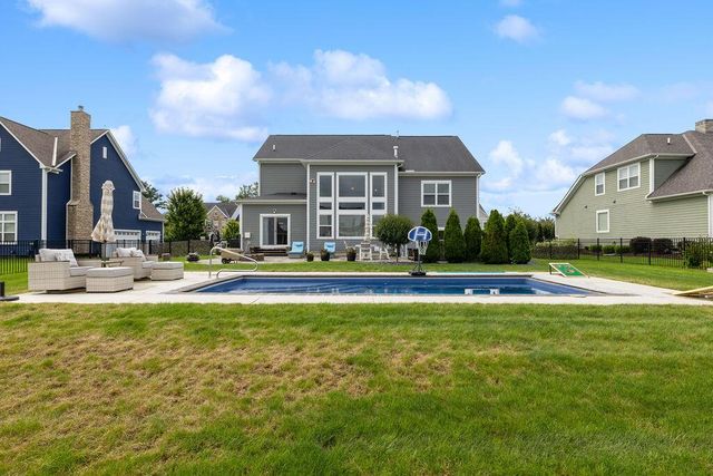 2449 Bryn Mawr Drive, Lewis Center, OH 43035
