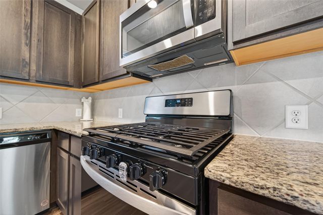 2510 Carp Drive, Conroe, TX 77384