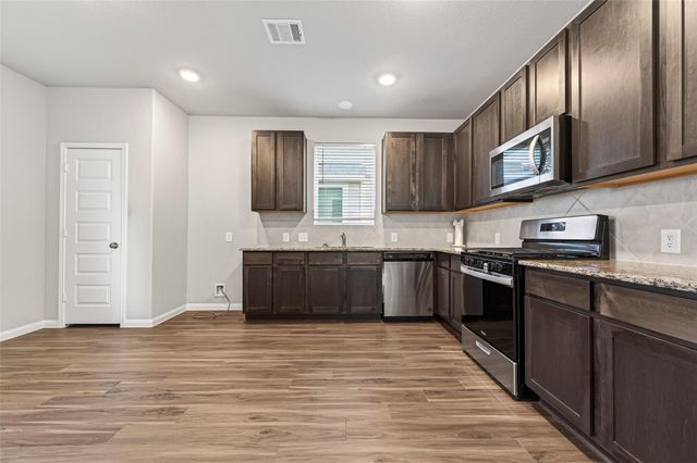 2510 Carp Drive, Conroe, TX 77384