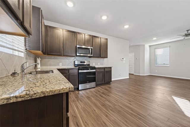 2510 Carp Drive, Conroe, TX 77384