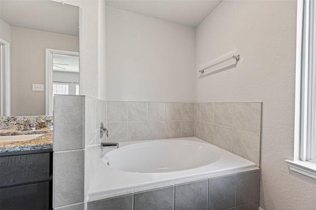 2510 Carp Drive, Conroe, TX 77384