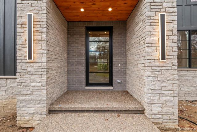 3636 Forest Hill Drive, Bloomfield Hills, MI 48304