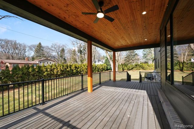 3636 Forest Hill Drive, Bloomfield Hills, MI 48304