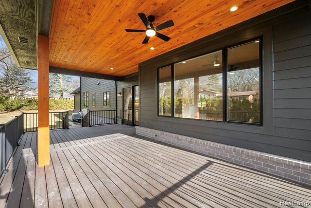 3636 Forest Hill Drive, Bloomfield Hills, MI 48304