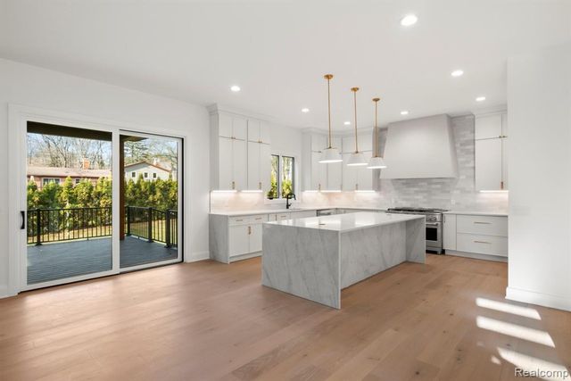 3636 Forest Hill Drive, Bloomfield Hills, MI 48304