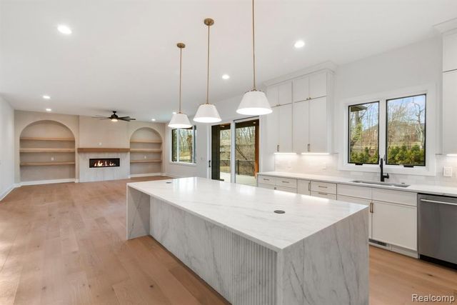 3636 Forest Hill Drive, Bloomfield Hills, MI 48304