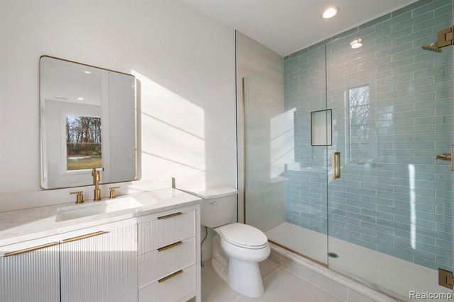 3636 Forest Hill Drive, Bloomfield Hills, MI 48304